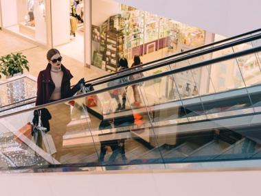 НАП прогнозира рекордни харчове по празниците