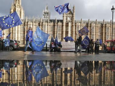 Сделката на Мей е наказанието на ЕС за Brexit