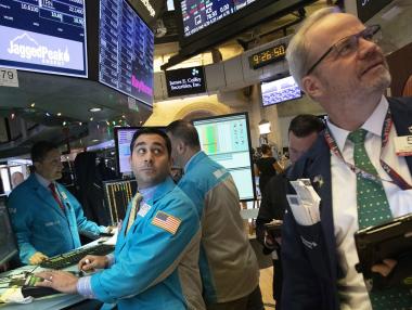 Wall Street отвори с надежда след загубите по Коледа