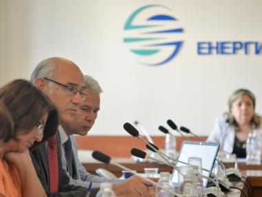 КЕВР решава днес за цената на водата и природния газ