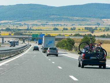 АПИ спира движението на тежкотоварни камиони по магистралите на 1 януари