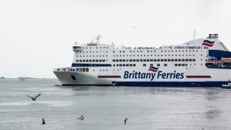 Мнима фирма ще стопанисва британските фериботи при твърд Brexit