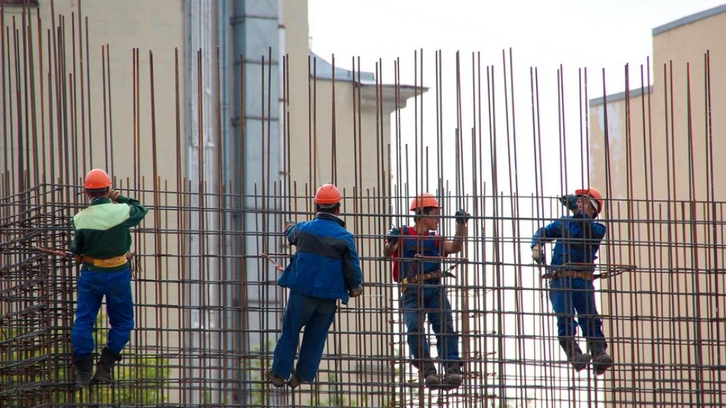 Отстраняват от обществени поръчки фирми, наемали хора без трудов договор