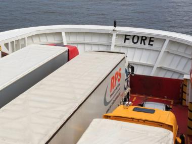 Британски министър вярва на мнимата фирма за фериботни услуги