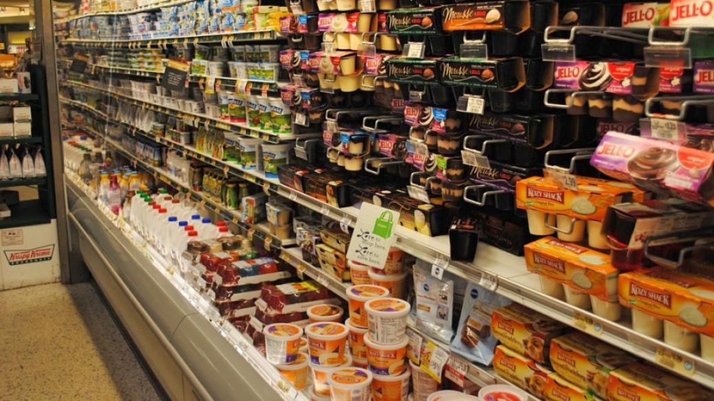 Съдът задължи чешките хипермаркети да продължат да даряват храна