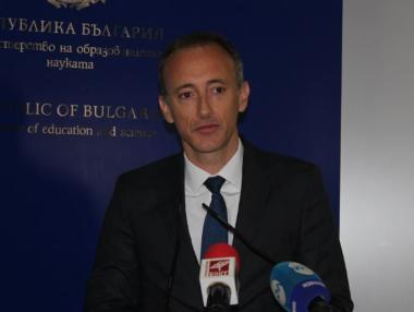 Вълчев: За пръв път от десетилетия средната учителска заплата е над средната за страната