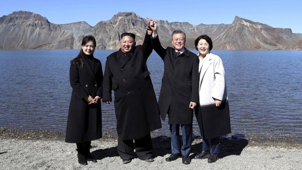 Ким Чен-ун неочаквано отиде в Китай по време на преговорите със САЩ