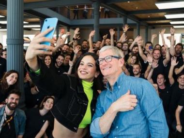 Един директор изкарва за ден колкото служител за година