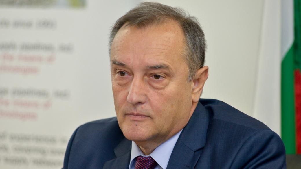 От „другите са виновни“ до „справедливо решение“ – трудният път на Глосов до оставката