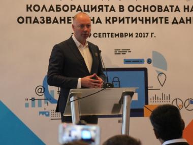 Желязков: Ще опитаме да блокираме процеса по приемане на пакет „Мобилност“