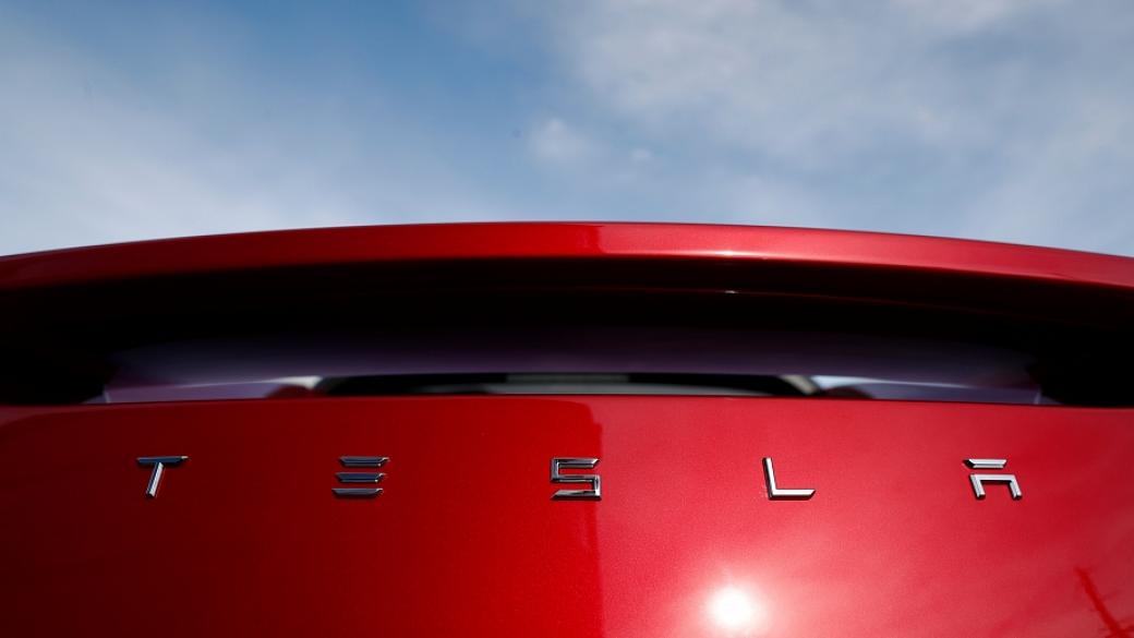 Tesla спира продажбата на най-евтините си модели