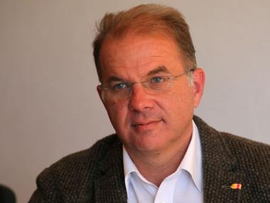 Щом ни липсват обучени кадри, трябва да ги създадем