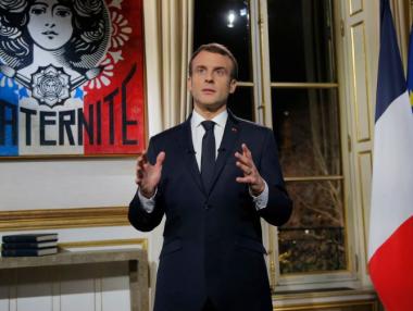 И Макрон пропуска форума в Давос