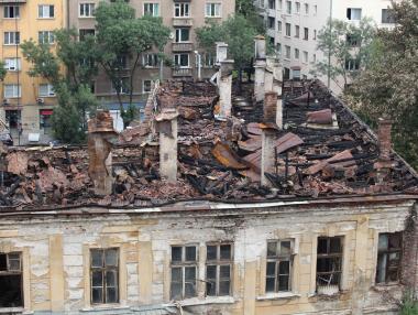 Започва изграждане на временен покрив на „Царските конюшни“