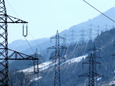 Пазарът на електроенергия – между напрежението и лудостта