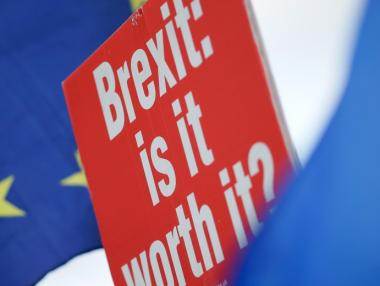 Британски депутати подготвят законопроект за нов референдум за Brexit