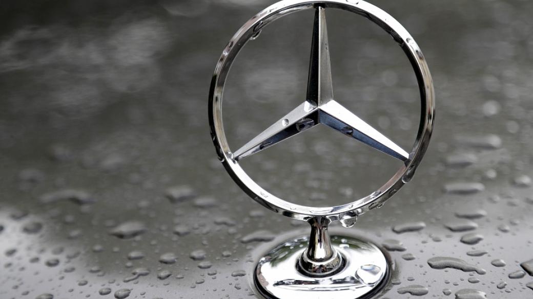 Mercedes продължава да доминира на пазара на луксозни автомобили