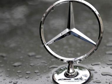 Mercedes продължава да доминира на пазара на луксозни автомобили
