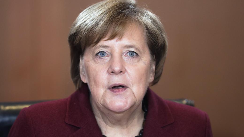 Меркел обеща да направи всичко по силите си за Brexit със сделка
