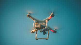 Глоба от $150 млн. грози китайския производител на дронове DJI