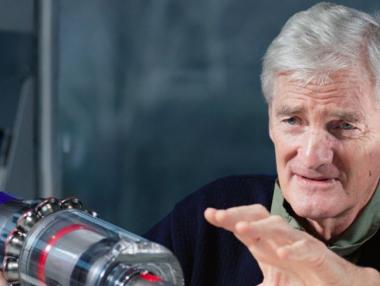 И поддръжниците на Brexit бягат - Dyson се мести в Сингапур