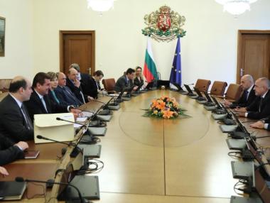 Правителството и Петролната асоциация се разбраха за закона за горивата