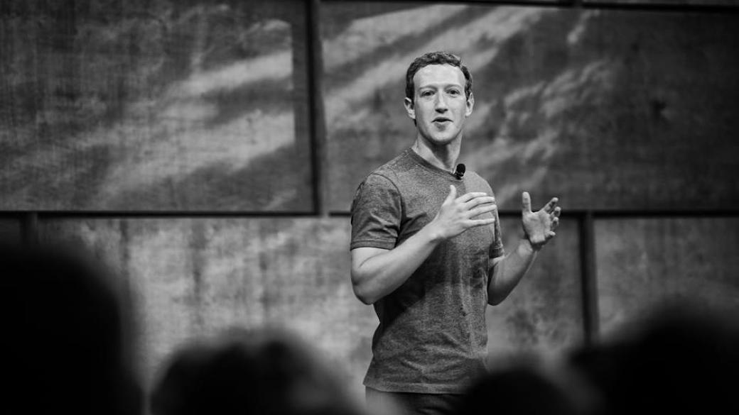 Зукърбърг написа статия в защита на Facebook, но не във Facebook