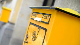 „Български пощи“ се затруднява с международните пратки