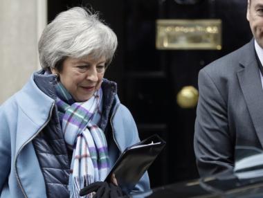 Противниците на ЕС настояват Тереза Мей да премине към „План С“ за Brexit