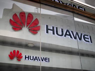 Чехия отряза Huawei от търг за данъчен портал