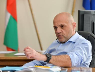 Томислав Дончев нареди проверка на проекта за Ларгото