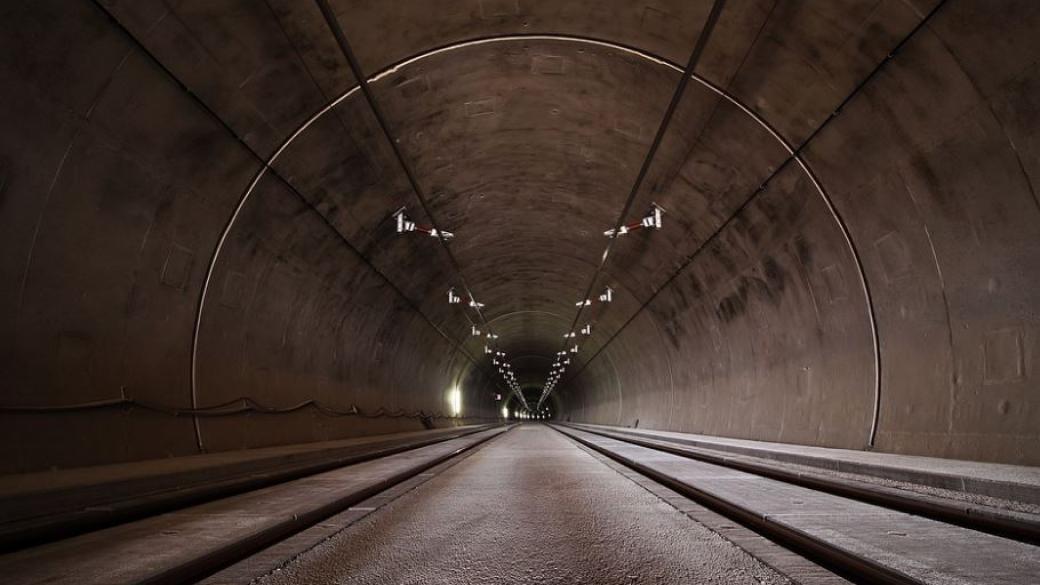 Шест оферти за проект на трасе с тунел под Петрохан