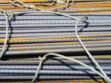 ЕС въведе квотите и по-високите мита върху стоманата