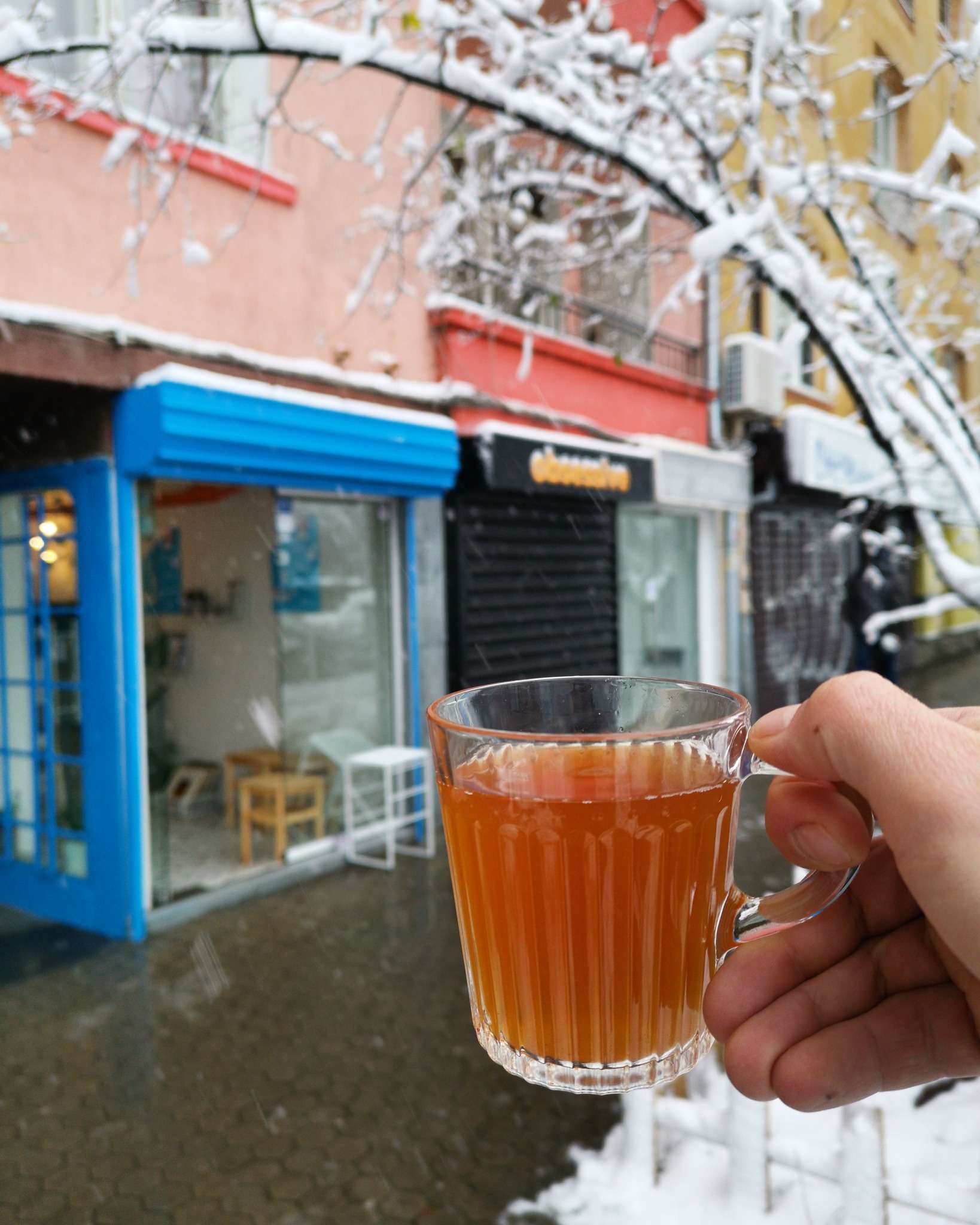 първата локация на Urban Embassy Specialty Coffee е в София на ул. „Фритьоф Нансен“