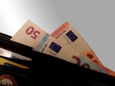 Гърция дава до €210 на месец за наем на социално слаби семейства