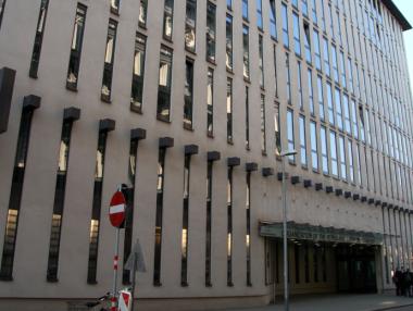 ОПЕК вероятно ще удължи ограниченията за добива на нефт