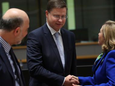 ЕК вижда все по-голяма вероятност за „твърд Brexit“