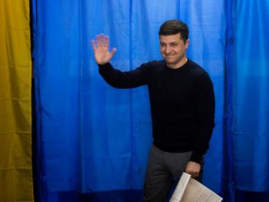 Комедиен актьор води на президентските избори в Украйна