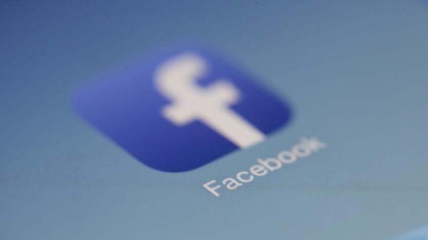 Един от съоснователите: Facebook трябва да бъде разбита