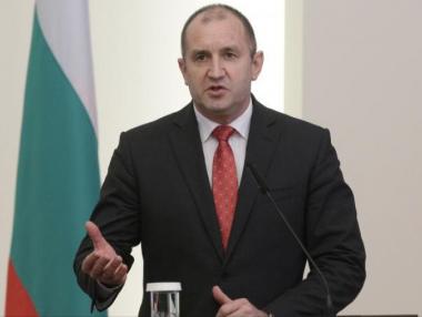 Радев поиска да се задълбочи разследването за офшорни сметки на политици