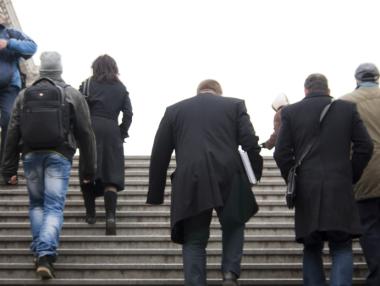 ЕК за България: Стабилни финанси, лоша демография и липса на умения