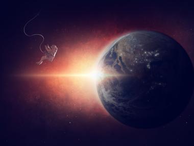 Трябва да опазим Слънчевата система от космическата „златна треска“