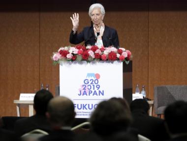 Технологичните гиганти може да разрушат финансовата система, смята Лагард