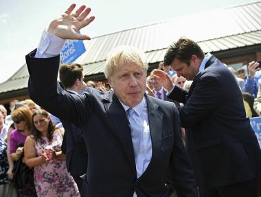 Борбата на Джонсън за власт подхранва анти-Brexit движението