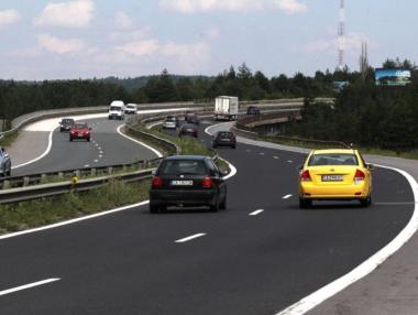 АПИ получи 14 оферти за проектирането на 46 км от АМ „Хемус“