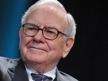 Berkshire Hathaway на Уорън Бъфет натрупа рекордните $122 млрд. в брой