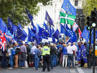 ЕС ще подпомогне финансово засегнатите от „твърд Brexit” членки