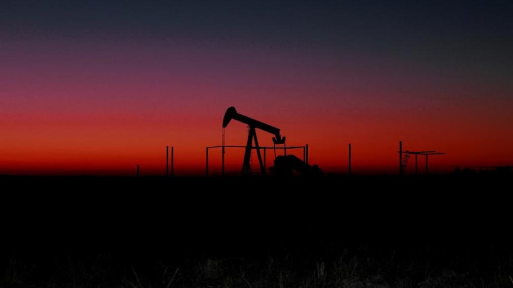 Проблемите с петрола породиха нови опасения за стабилността на глобалната икономика