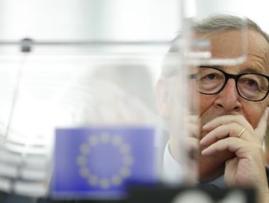 Юнкер: Рискът от „твърд“ Brexit вече се усеща