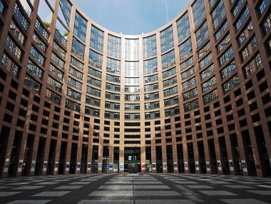 Комисията по транспорт на ЕП отхвърли искането за изтегляне на пакета „Мобилност“